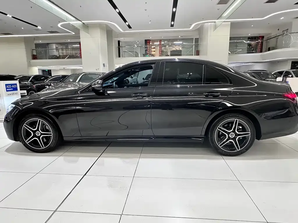 Mercedes-Benz E-Class (Import) — фото 4