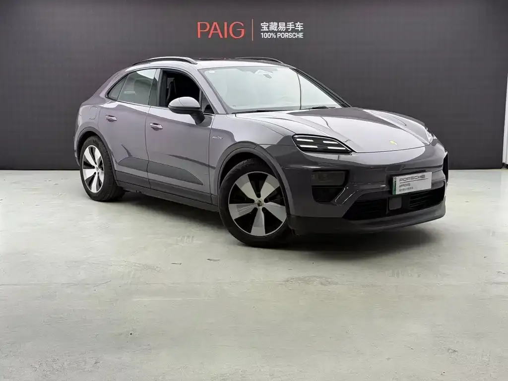 Porsche Macan EV