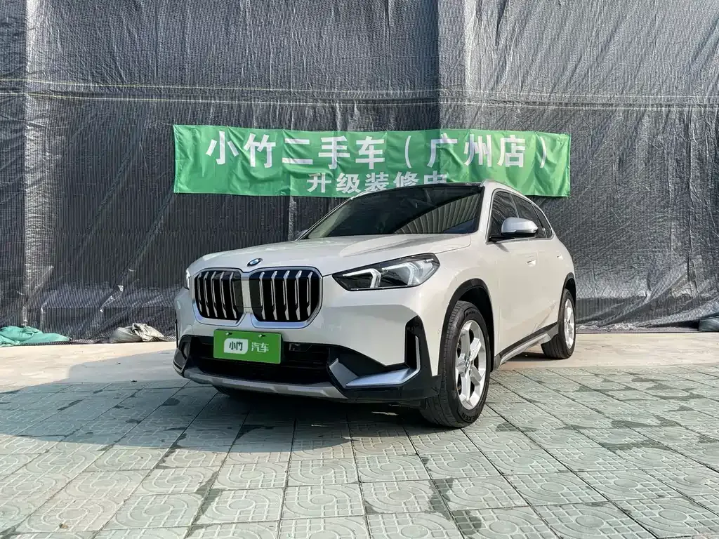 BMW X1 — фото 1