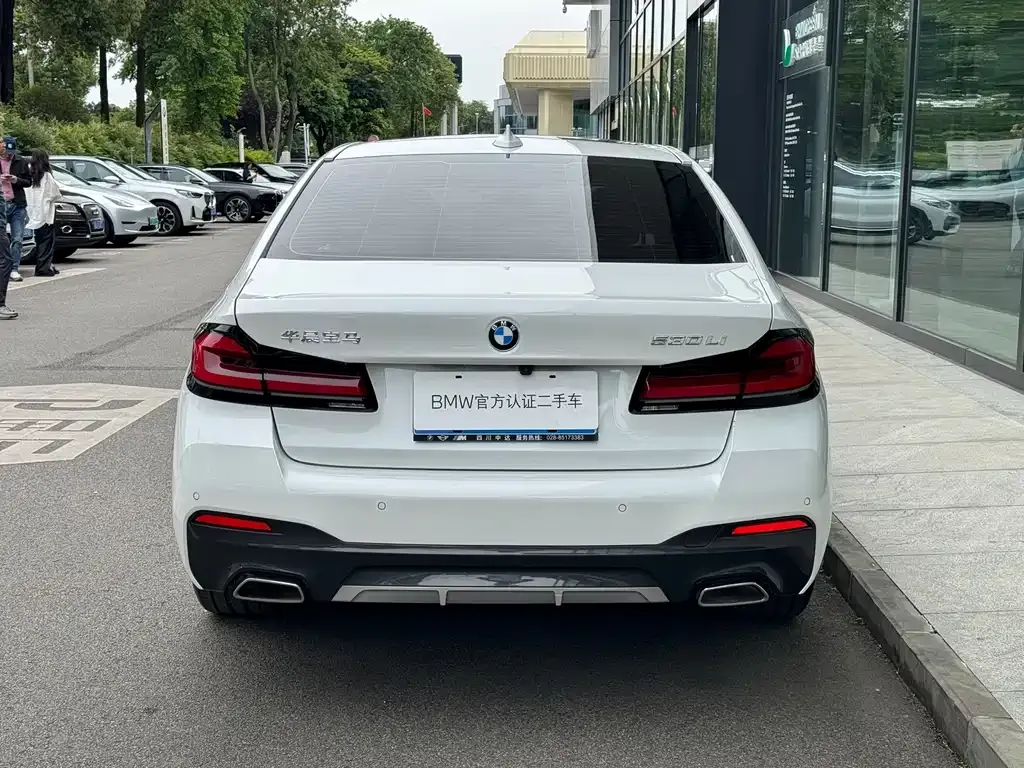 BMW 5 Series — фото 10