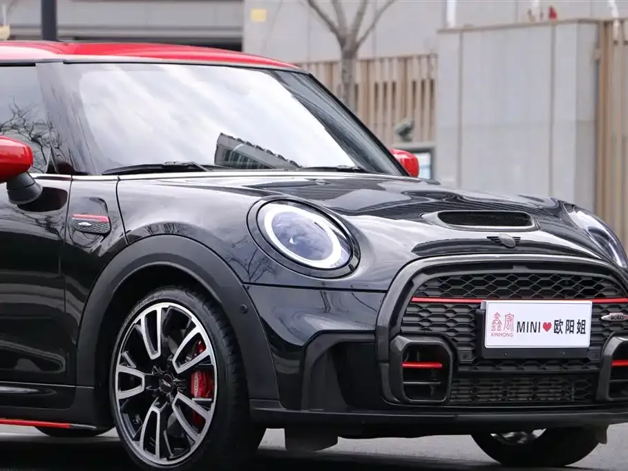 MINI JCW (John Cooper Works) — фото 3