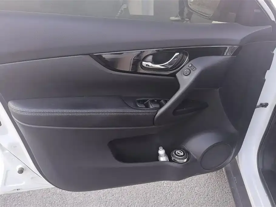 Nissan X-Trail 2021 из CN, фото 2