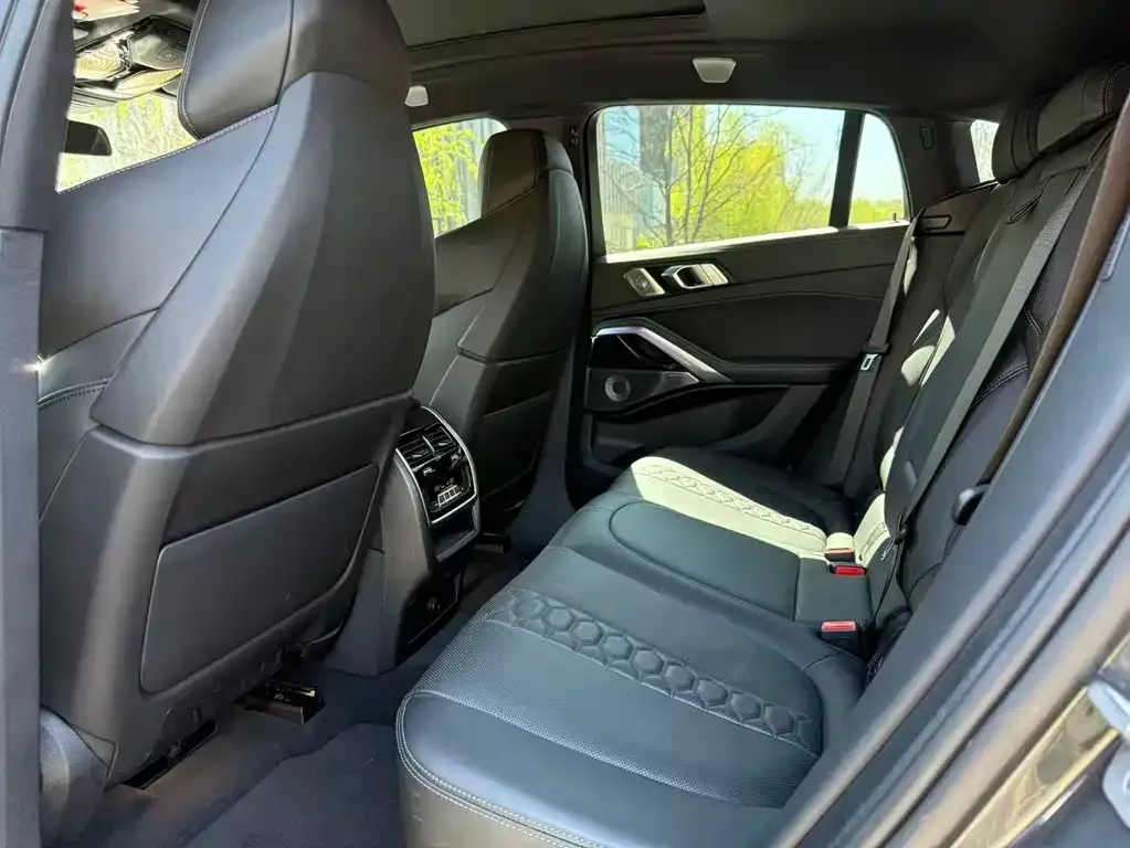 BMW X6 M 2026 из CN, фото 8