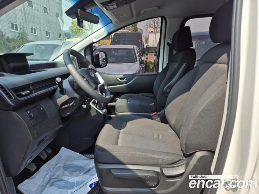 Hyundai Staria 2023 из KR, фото 3