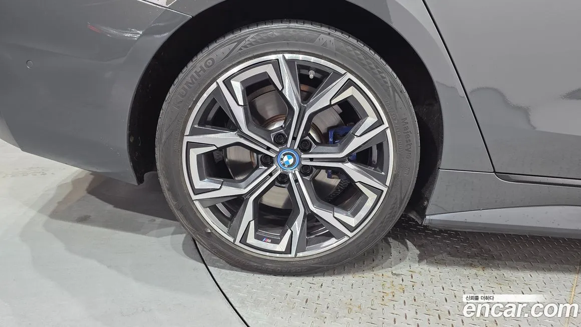 BMW i4 2022 из KR, фото 9