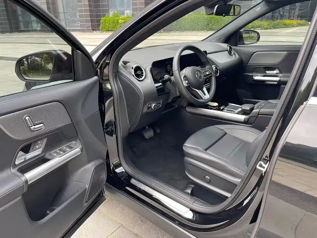 Mercedes-Benz GLA — фото 6