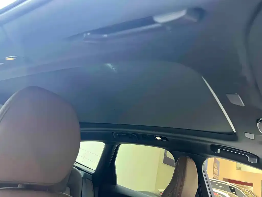 Volvo XC60 PHEV 2022 из CN, фото 2