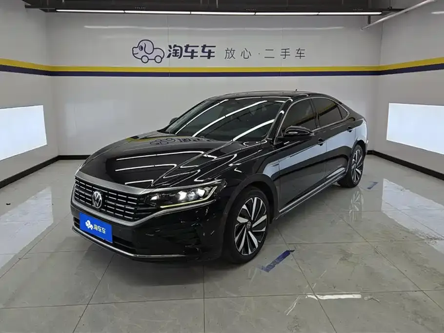 Volkswagen Passat — фото 1