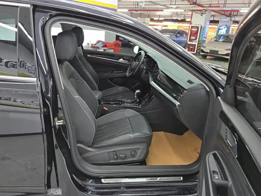 Volkswagen Passat — фото 7