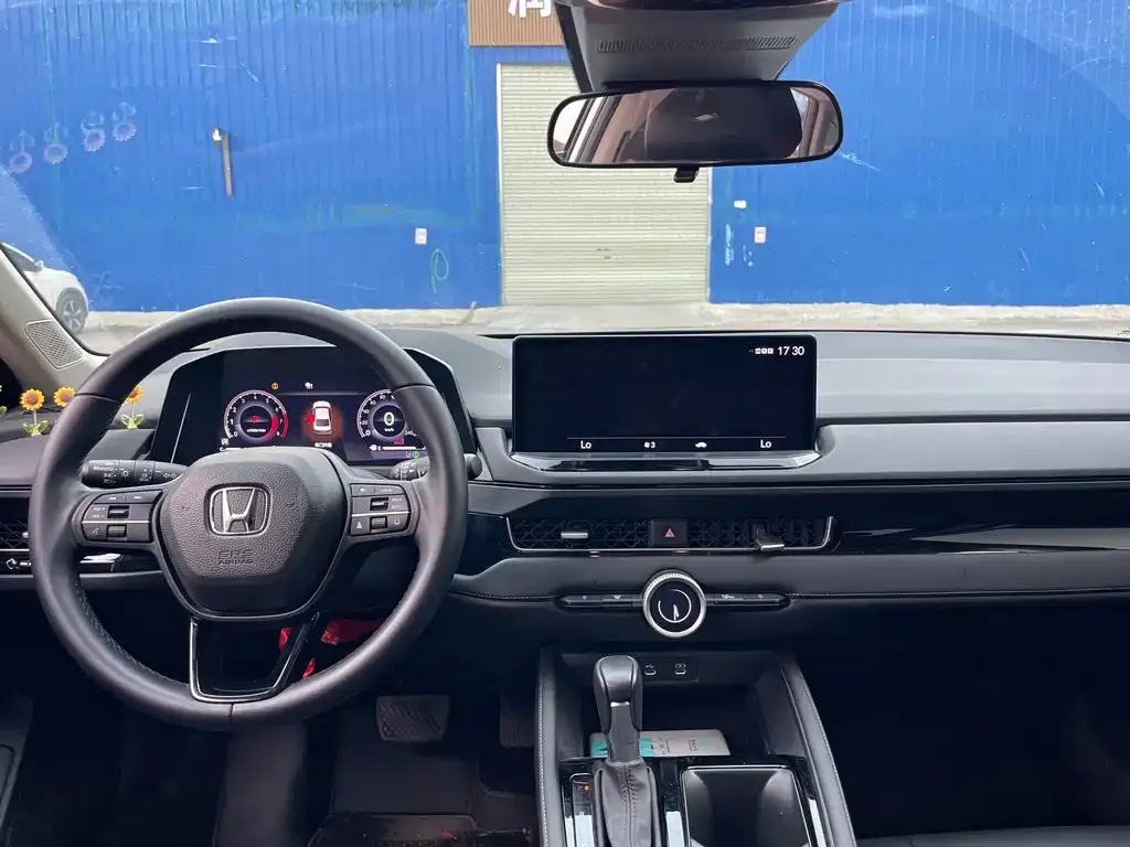 Honda Inspire — фото 6