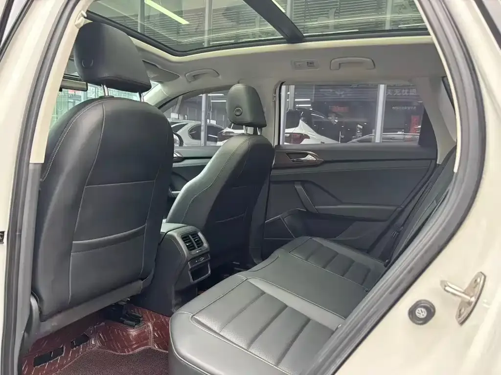 Volkswagen Tharu 2022 из CN, фото 10
