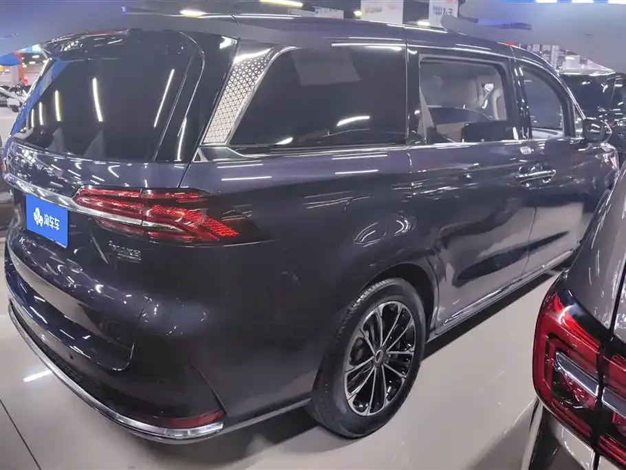 Roewe iMAX8 — фото 9