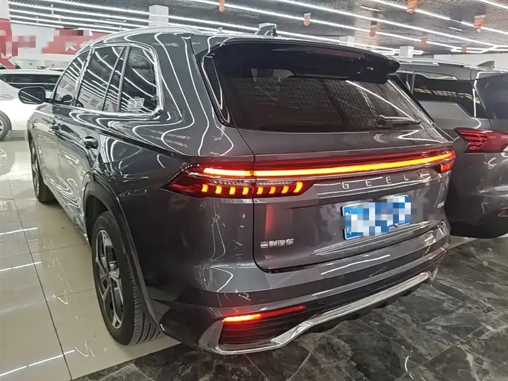 Geely Xingyue L — фото 10