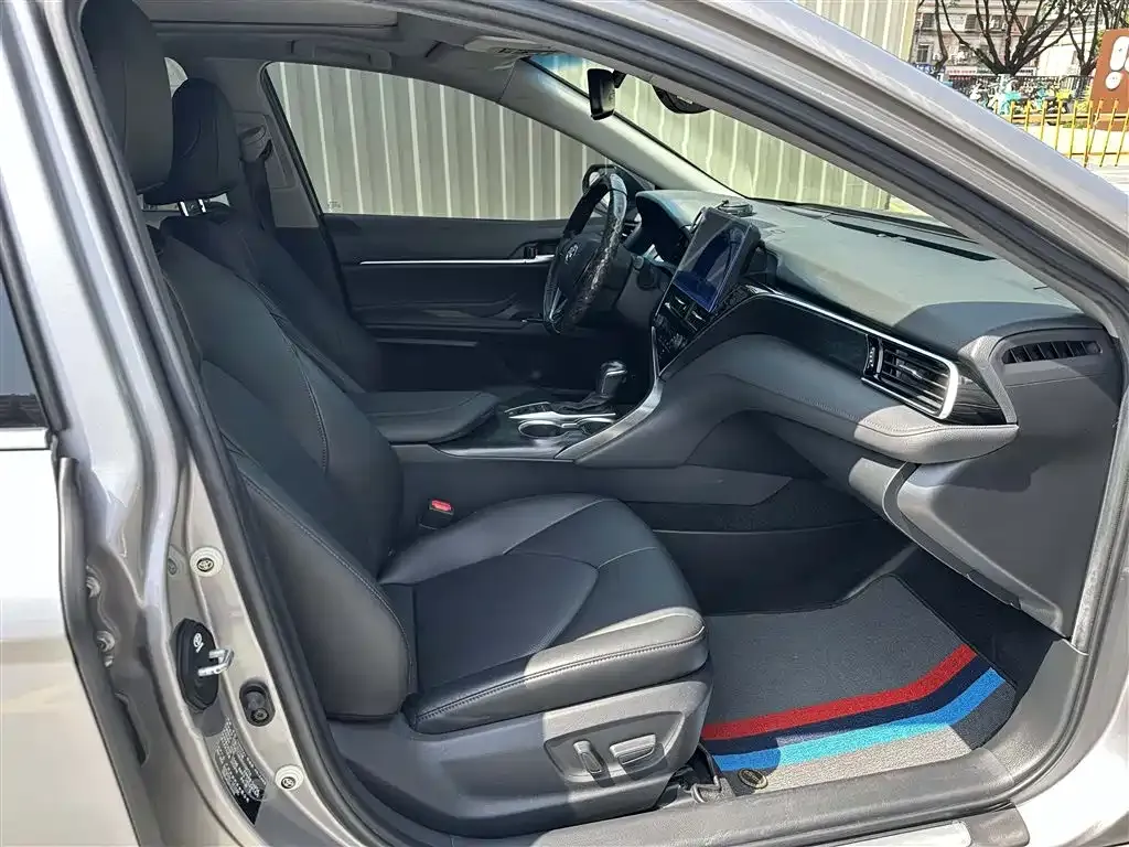 Toyota Camry 2023 из CN, фото 4