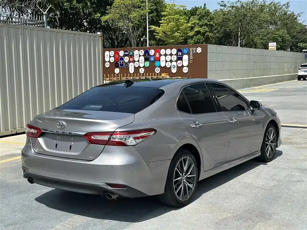 Toyota Camry 2023 из CN, фото 5