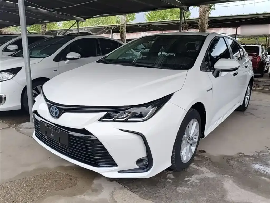 Toyota Corolla — фото 1