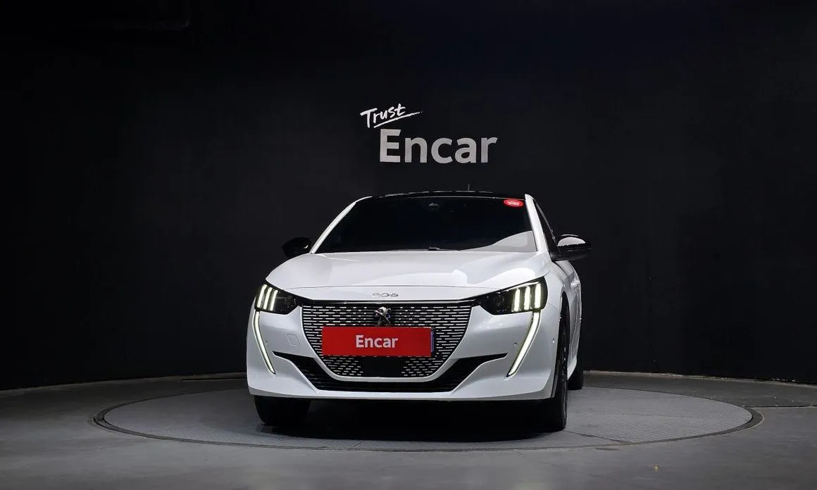 Peugeot 208 2023 из KR, фото 5