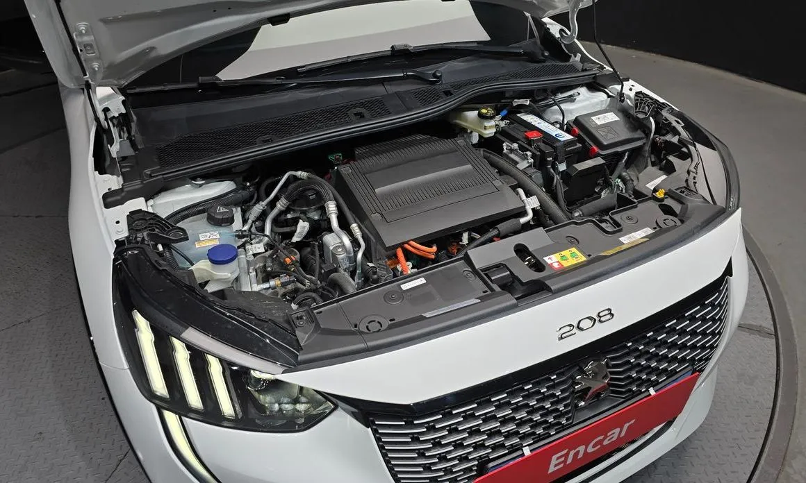 Peugeot 208 2023 из KR, фото 6