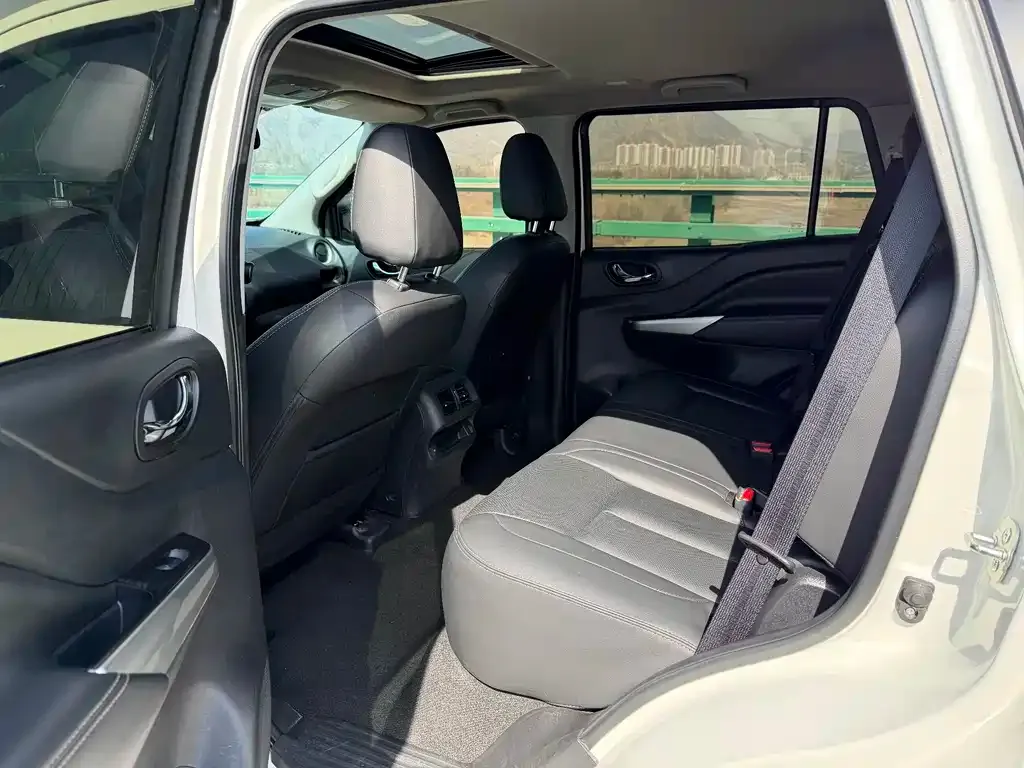Nissan Terra 2023 из CN, фото 2