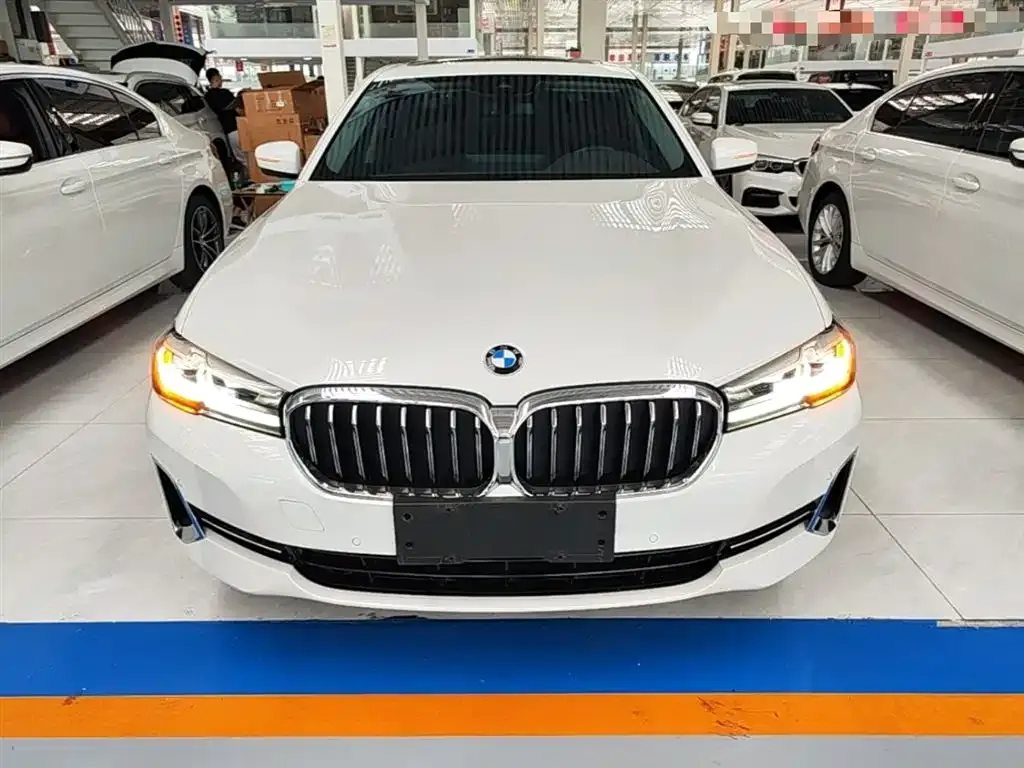 BMW 5 Series — фото 2