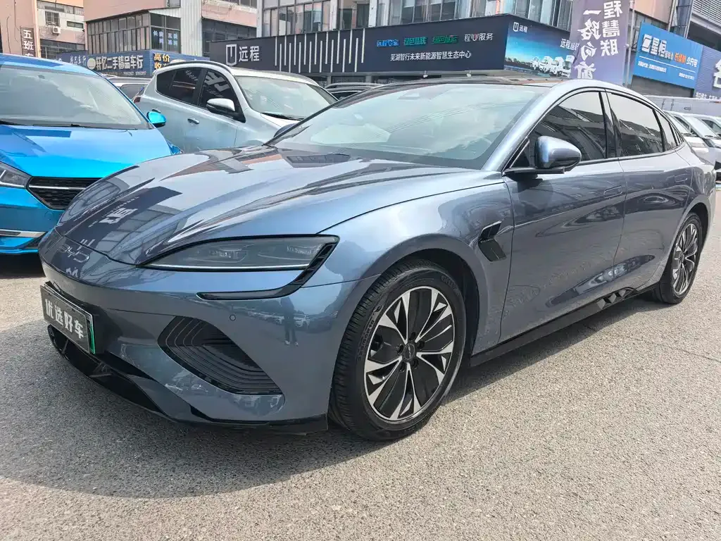 BYD Seal — фото 1