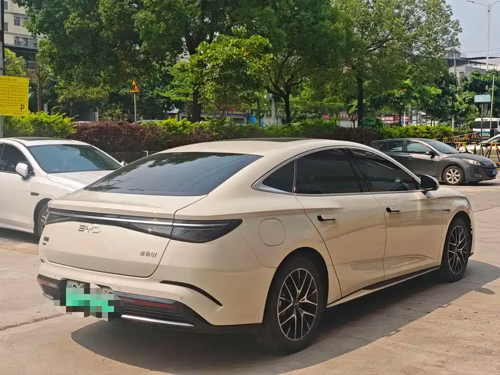 BYD Seal 07 DM-i 2024 из CN, фото 9