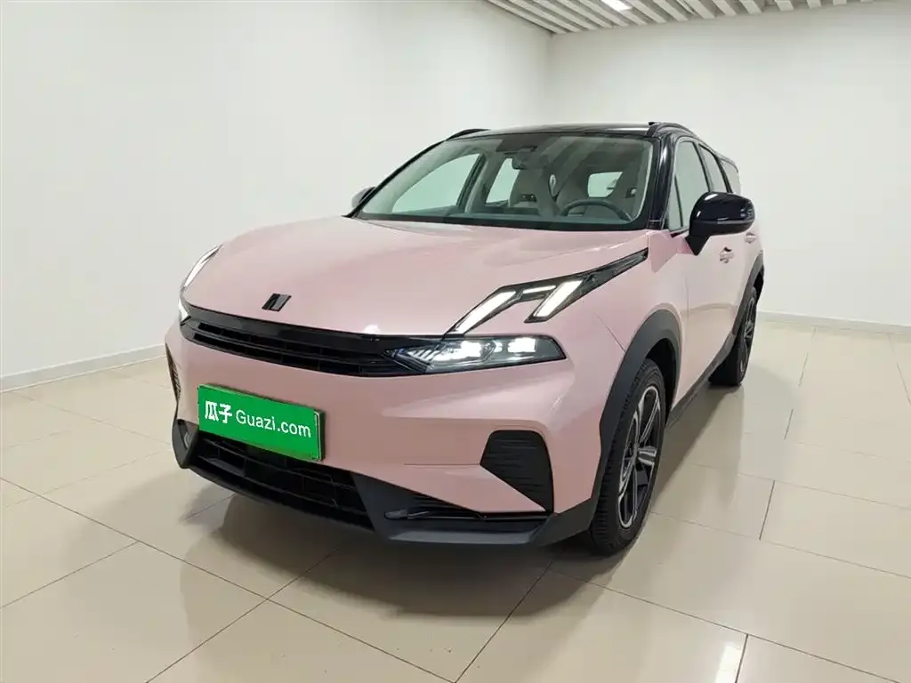 Lynk & Co 06 EM-P