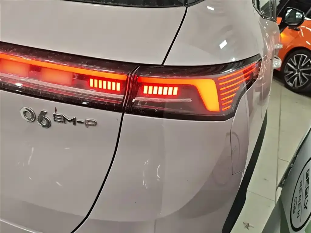 Lynk & Co 06 EM-P 2024 из CN, фото 9