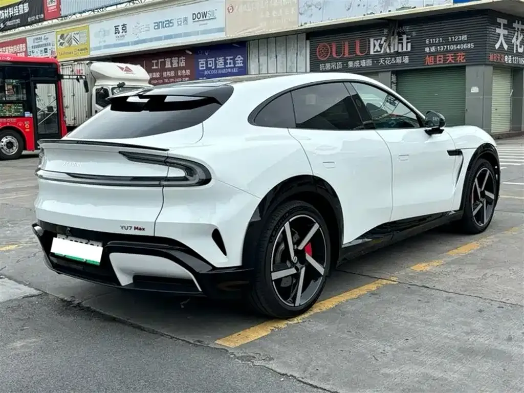 Xiaomi YU7 — фото 8