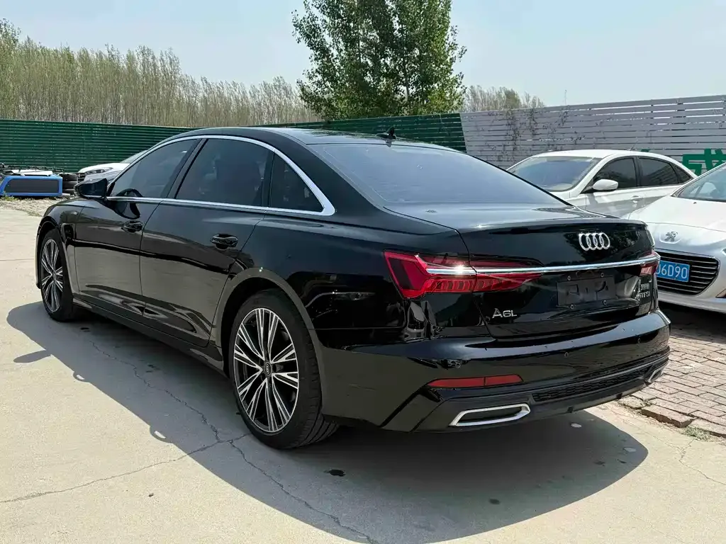 Audi A6L — фото 4