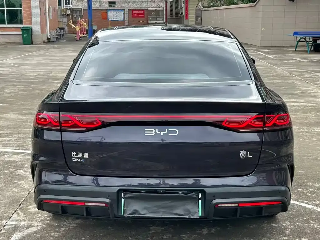 BYD Qin L — фото 7