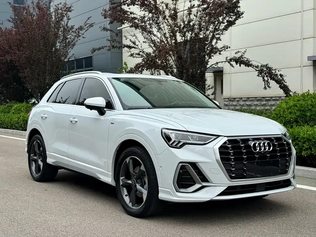 Audi Q3 — фото 9
