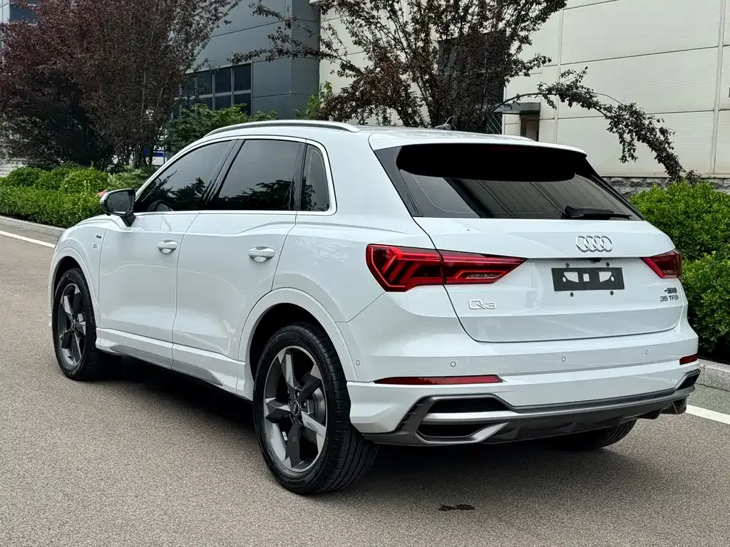 Audi Q3 — фото 6