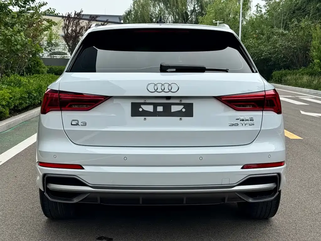 Audi Q3 — фото 7