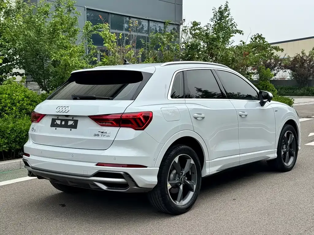 Audi Q3 — фото 8
