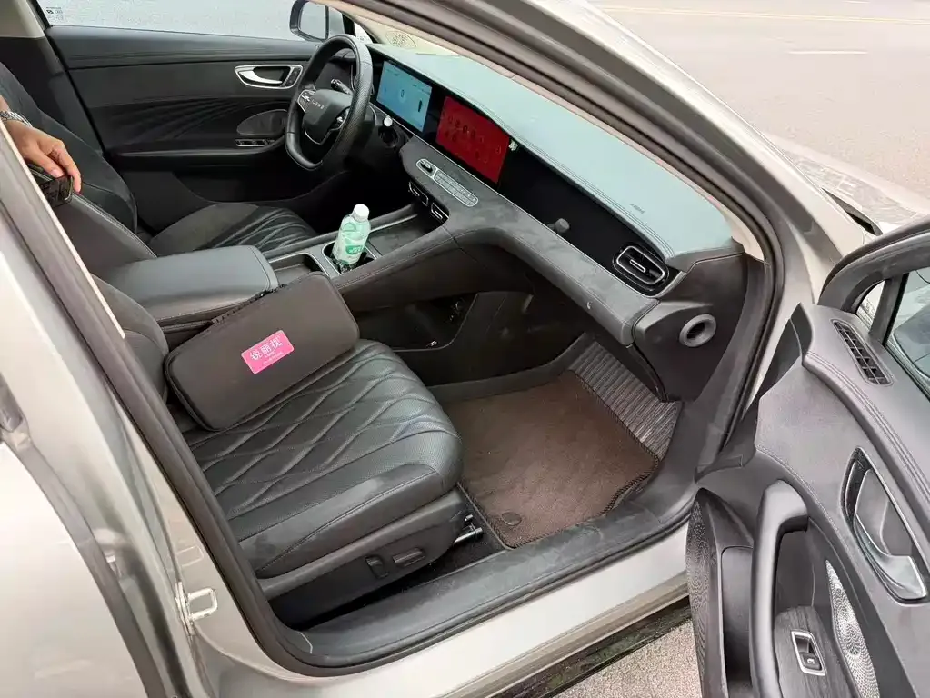 Roewe D7 2023 из CN, фото 3