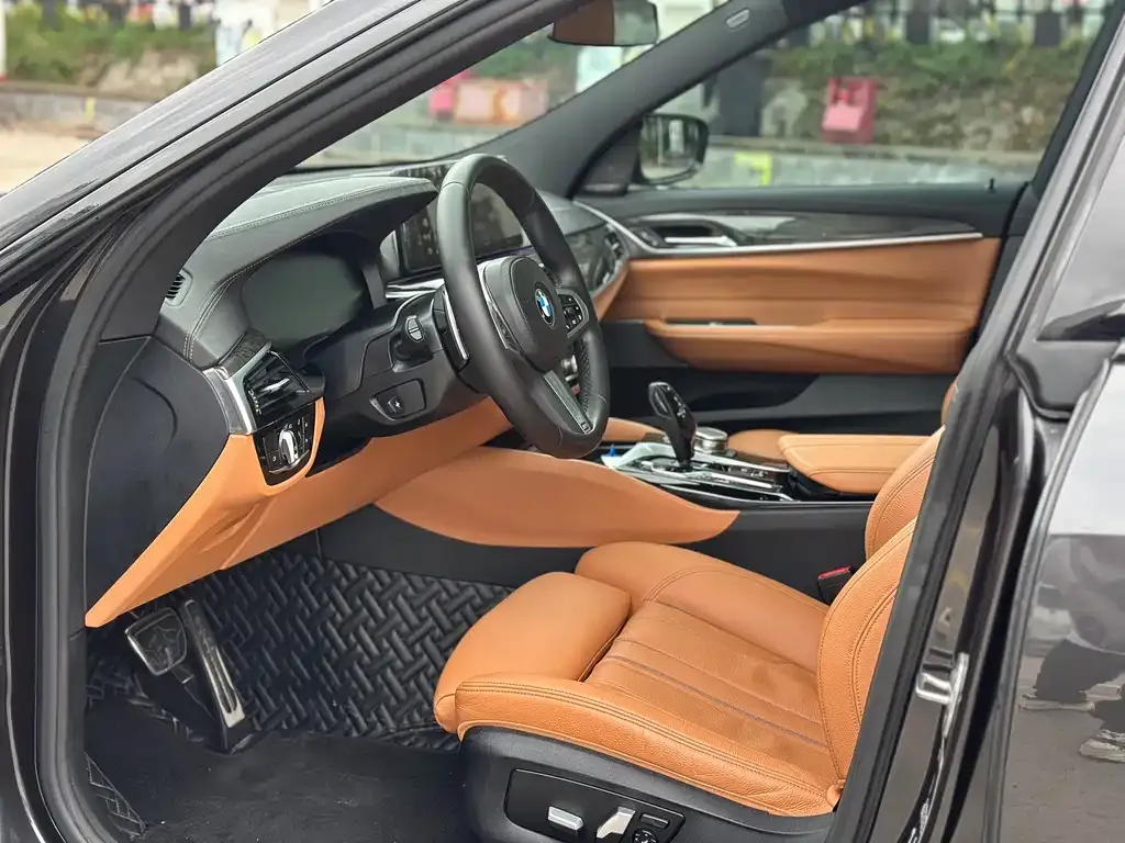 BMW 6 Series GT 2022 из CN, фото 3