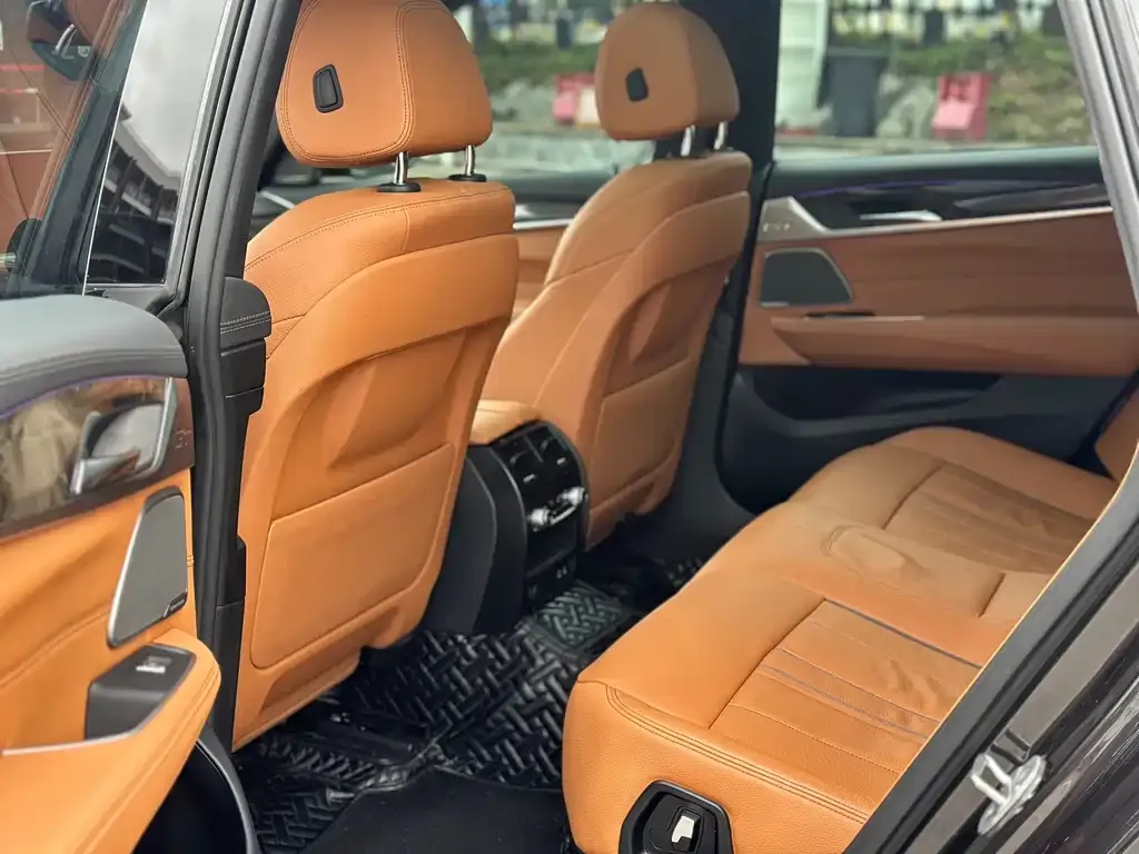 BMW 6 Series GT 2022 из CN, фото 4