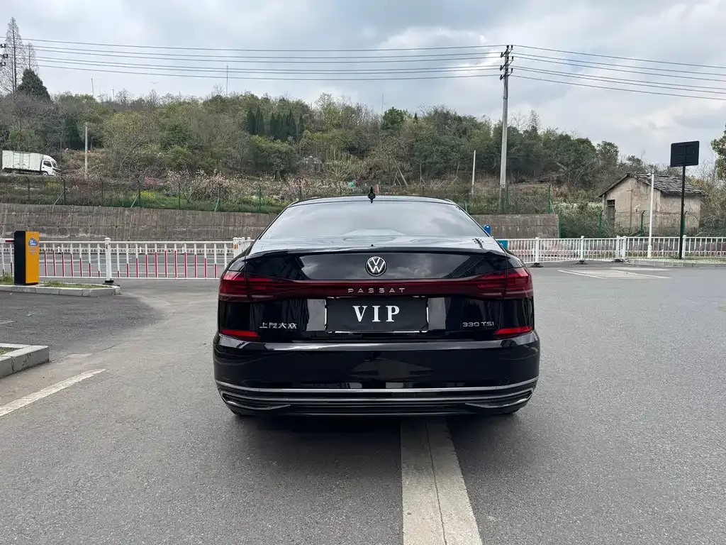 Volkswagen Passat — фото 9