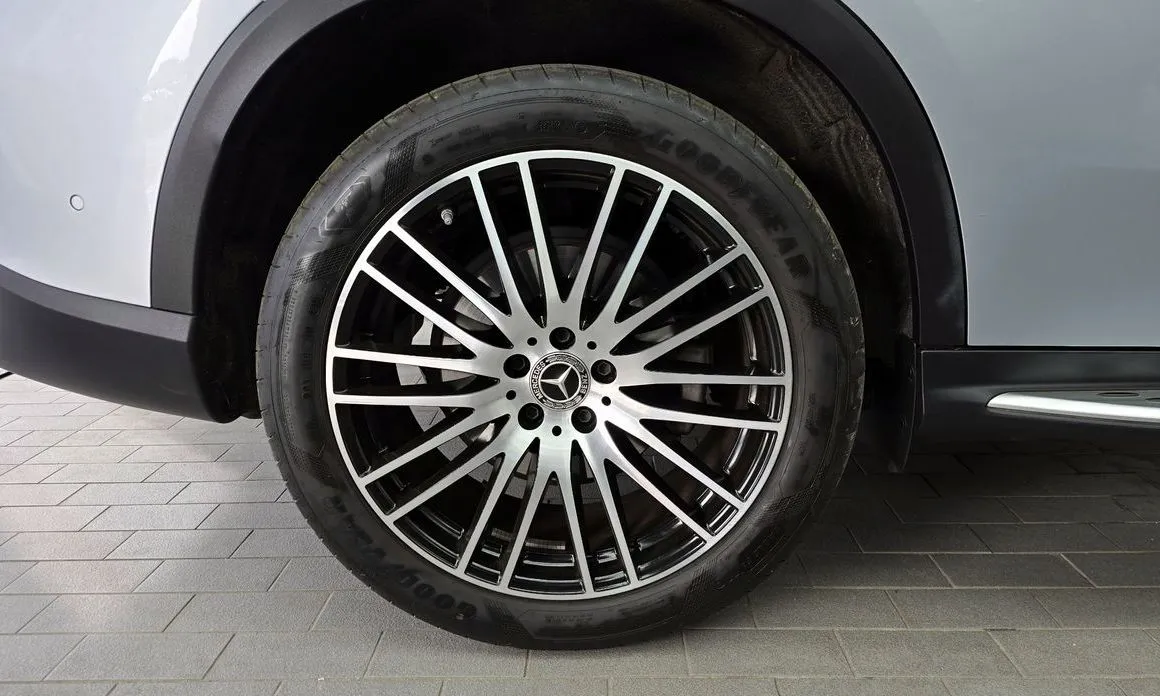 Mercedes-Benz GLC-Class 2023 из KR, фото 3