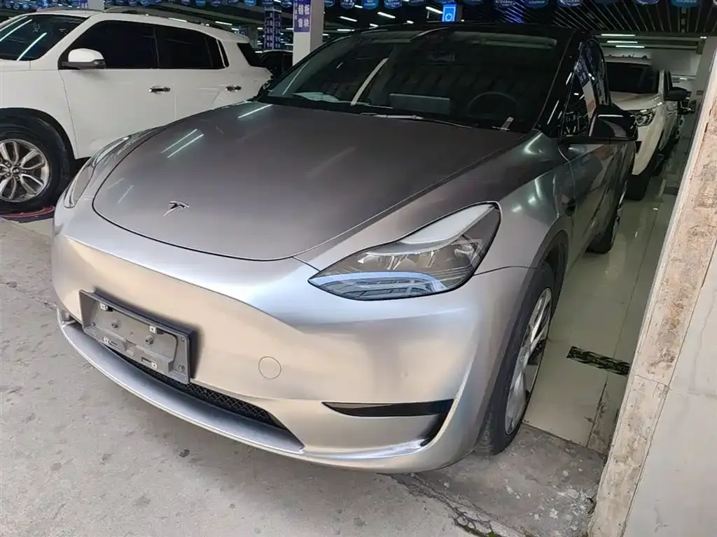 Tesla Model Y — фото 8
