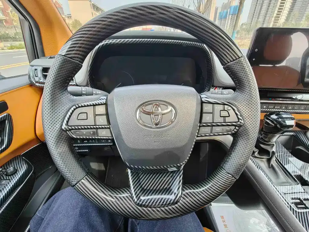 Toyota Sienna — фото 9