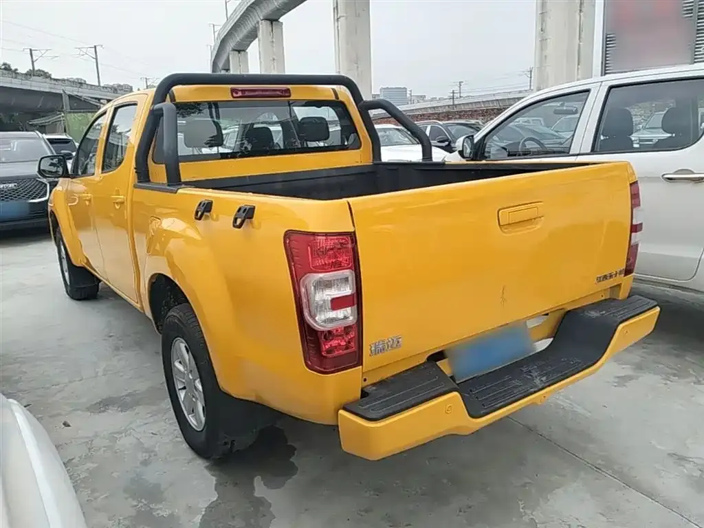 Isuzu RE-MAX 2023 из CN, фото 5