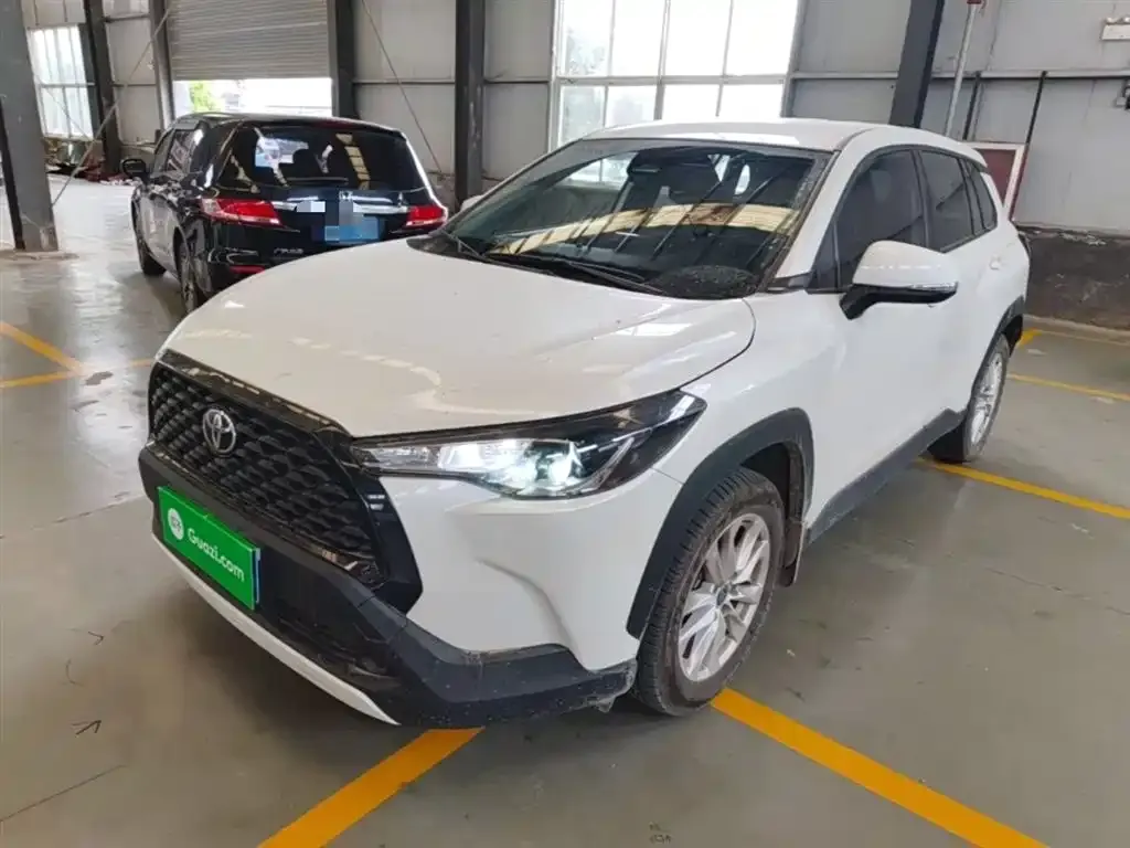 Toyota Corolla Cross — фото 1