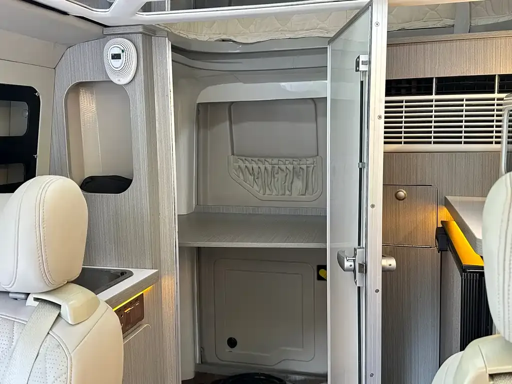 Ford Transit 2021 из CN, фото 3