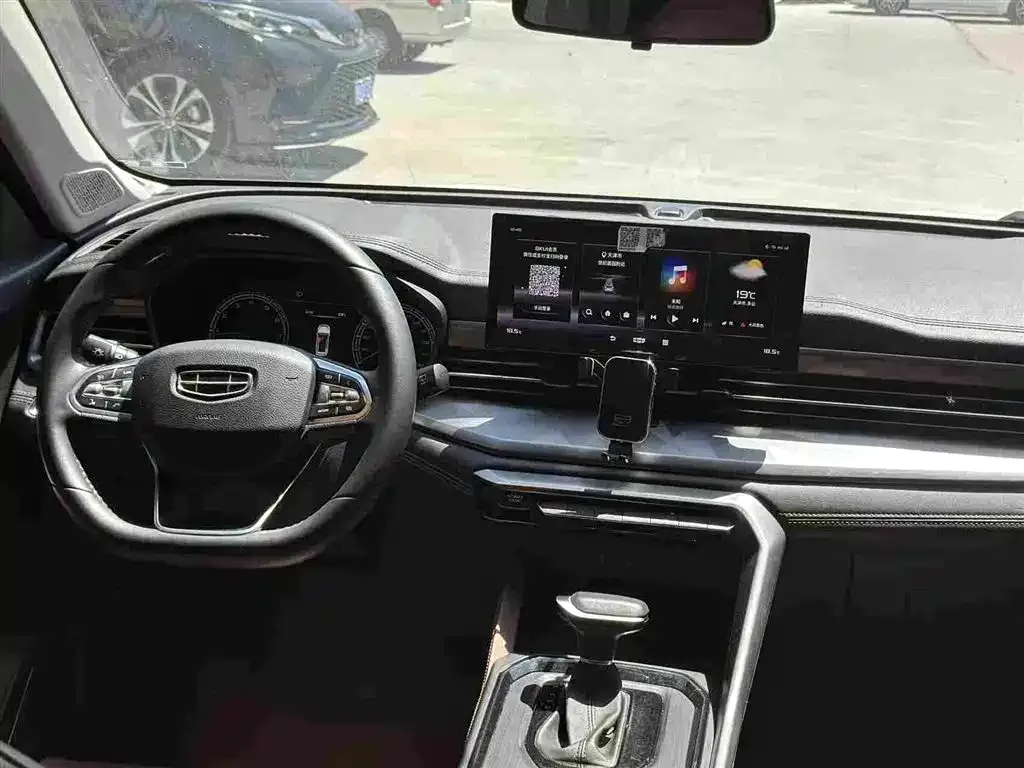 Geely Vision X6 — фото 6
