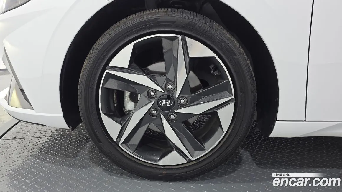 Hyundai AVANTE — фото 7