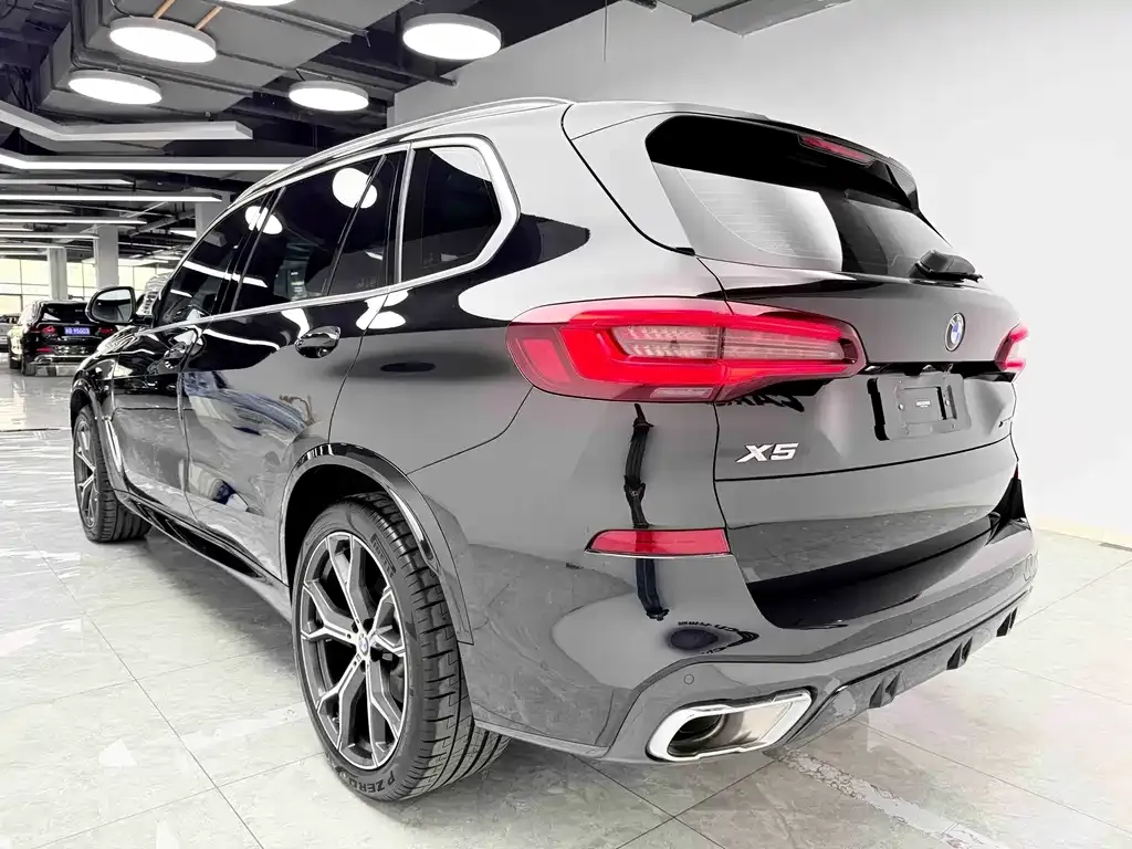 BMW X5 — фото 5