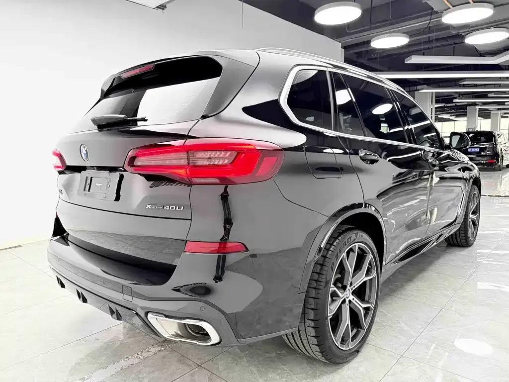 BMW X5 — фото 6