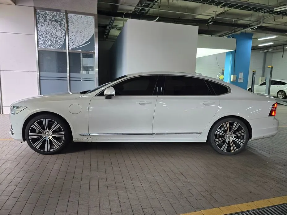 Volvo S90 2024 из KR, фото 6